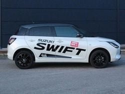 Vit Ny 2025 Suzuki Swift Halvkombi | 259 500 kr (Marknadspris)