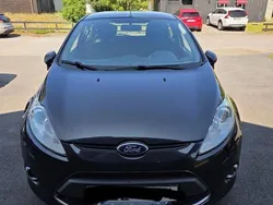 Svart Begagnad 2011 Ford Fiesta Titanium Halvkombi | 35 000 kr (Marknadspris)