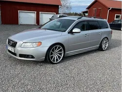 Grå Begagnad 2013 Volvo V70 Momentum Kombi | 80 000 kr (Marknadspris)
