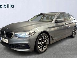 Blå Begagnad 2018 BMW 520 Sport Line Kombi | 227 900 kr (Marknadspris)