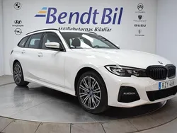 Vit Begagnad 2022 BMW 330e M Sport Kombi | 349 500 kr (Marknadspris)