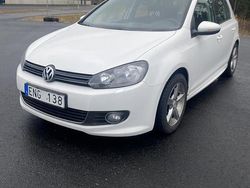 Vit Begagnad 2012 VW Golf VII Halvkombi | 40 000 kr (Dyr)