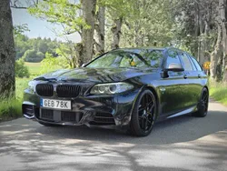 Svart Begagnad 2015 BMW M550 M Performance Sedan | 289 900 kr (Marknadspris)