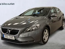 Grå Begagnad 2017 Volvo V40 Kinetic Kombi | 159 900 kr (Marknadspris)