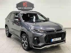 Grå Begagnad 2023 Suzuki Across SUV | 489 000 kr (Marknadspris)