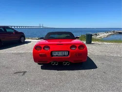 Röd Begagnad 2000 Chevrolet Corvette Cab | 259 000 kr (Marknadspris)