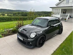 Grå Begagnad 2013 Mini John Cooper Works Halvkombi | 140 000 kr