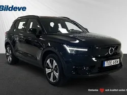 Svart Begagnad 2023 Volvo XC40 Plus SUV | 349 900 kr