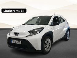 Vit Begagnad 2022 Toyota Aygo X-play Halvkombi | 164 000 kr (Marknadspris)