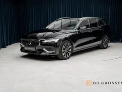 Svart Begagnad 2023 Volvo V60 Core Kombi | 414 900 kr (Marknadspris)