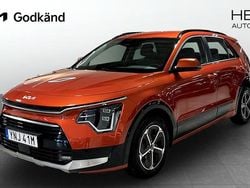Orange Begagnad 2023 Kia Niro SUV | 279 900 kr (Bra pris)