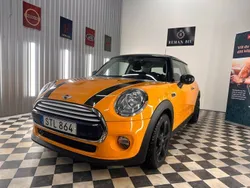 Orange Begagnad 2015 Mini Cooper Chili Halvkombi | 149 900 kr