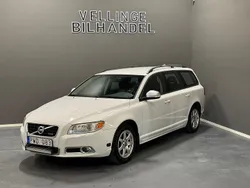 Vit Begagnad 2008 Volvo V70 Momentum Kombi | 49 900 kr (Lite dyr)