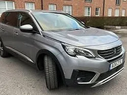 Grå Begagnad 2019 Peugeot 5008 Allure Minibuss | 181 000 kr (Marknadspris)
