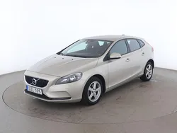 Ljusbrun Begagnad 2017 Volvo V40 Kinetic Kombi | 129 000 kr (Marknadspris)