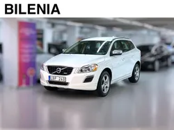 Vit Begagnad 2013 Volvo XC60 R-Design SUV | 189 900 kr (Marknadspris)