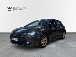 Mörkgrå Ny 2025 Toyota Corolla Active Halvkombi | 329 900 kr (Dyr)