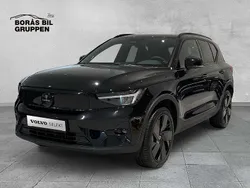 Svart Begagnad 2025 Volvo EX40 Plus SUV | 539 000 kr