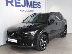 Svart Begagnad 2023 Volvo XC40 Plus SUV | 359 500 kr (Bra pris)
