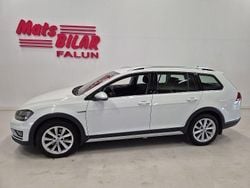 Vit Begagnad 2015 VW Golf Alltrack Kombi | 219 900 kr (Marknadspris)