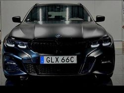 Grå Begagnad 2022 BMW 330e M Sport Kombi | 365 000 kr (Marknadspris)