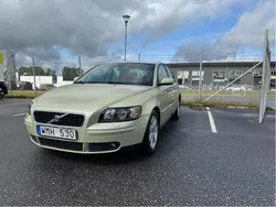 Grön Begagnad 2004 Volvo S40 Sedan | 39 900 kr (Marknadspris)