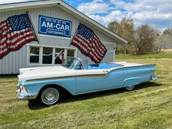 Flerfärgad Begagnad 1957 Ford Skyliner Cab | 319 000 kr