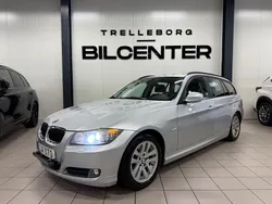 Ljusgrå Begagnad 2010 BMW 318 Comfort Edition Kombi | 59 900 kr (Marknadspris)