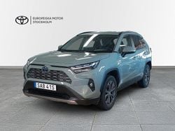 Grön Begagnad 2024 Toyota RAV4 Hybrid Executive SUV | 439 900 kr (Marknadspris)