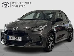 Mörkgrå Begagnad 2020 Toyota Yaris Hybrid Style Halvkombi | 194 900 kr (Marknadspris)