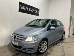 Ljusblå Begagnad 2010 Mercedes B180 Minibuss | 69 900 kr (Bra pris)