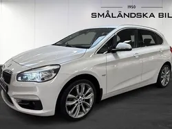 Vit Begagnad 2015 BMW 218 Active Tourer Luxury Line Minibuss | 149 000 kr (Marknadspris)