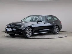 Svart Begagnad 2020 BMW 330e Sport Line Kombi | 319 000 kr (Bra pris)