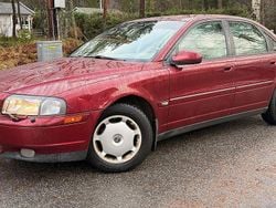 Röd Begagnad 2003 Volvo S80 Business Edition Sedan | 22 900 kr (Marknadspris)