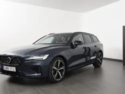 Mörkblå Begagnad 2024 Volvo V60 Plus Kombi | 608 800 kr