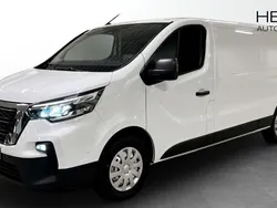 Vit (white) Ny 2024 Nissan Primastar N-Connecta Minibuss | 406 920 kr (Marknadspris)