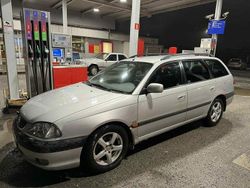 Begagnad 2002 Toyota Avensis Kombi | 11 500 kr