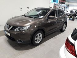 Brun (brunmet) Begagnad 2017 Nissan Qashqai SUV | 165 500 kr (Marknadspris)