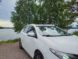 Vit Begagnad 2015 Toyota Auris Touring Sports Kombi | 85 000 kr (Lite dyr)