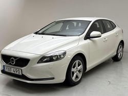 Vit Begagnad 2018 Volvo V40 Business Edition | 169 000 kr (Marknadspris)