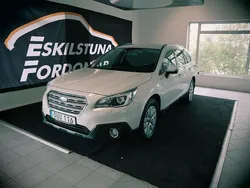 Vit Begagnad 2015 Subaru Outback SUV | 129 900 kr (Bra pris)