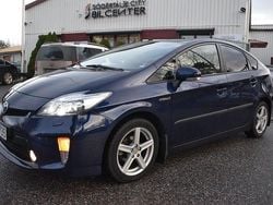 Mörkblå Begagnad 2012 Toyota Prius Halvkombi | 149 900 kr (Marknadspris)