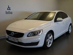 Vit Begagnad 2017 Volvo S60 Standard Sedan | 164 500 kr (Marknadspris)