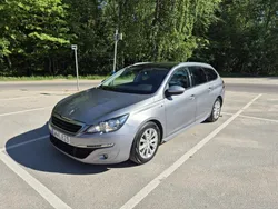 Grå Begagnad 2016 Peugeot 308 Kombi | 99 000 kr (Marknadspris)