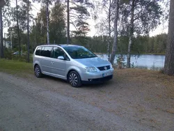 Silver (silver met.) Begagnad 2006 VW Touran Minibuss | 29 900 kr