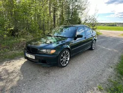 Grön Begagnad 2001 BMW 325 M Sport Sedan | 29 900 kr
