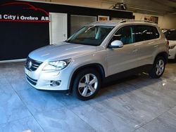 Ljusgrå Begagnad 2010 VW Tiguan Sportline SUV | 94 900 kr (Marknadspris)