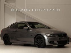 Grå Begagnad 2009 BMW 325 Comfort Edition Sportkupé | 119 900 kr (Marknadspris)