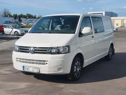 Vit Begagnad 2013 VW T5 Van | 149 000 kr (Marknadspris)