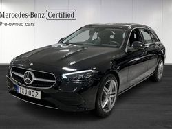 Svart Begagnad 2023 Mercedes C300 Avantgarde Kombi | 369 900 kr